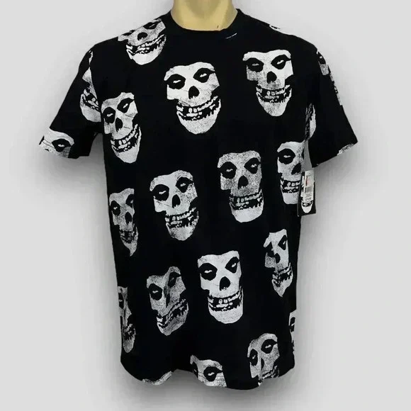Misfits Men's Graphic Tee T Shirt Sizes M & L Allover Skull Print Crewneck - Picture 1 of 7
